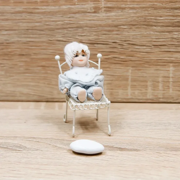 Bimbo su Sedia Online ora