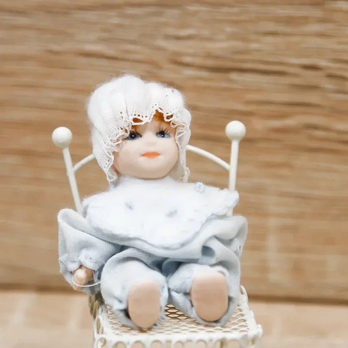 Bimbo su Sedia Online ora - immagine 2