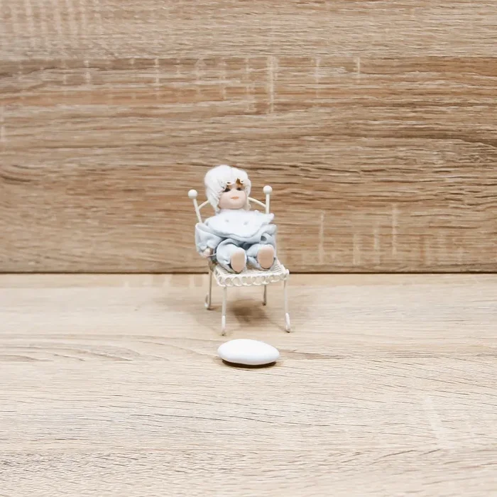 Bimbo su Sedia Online ora - immagine 3