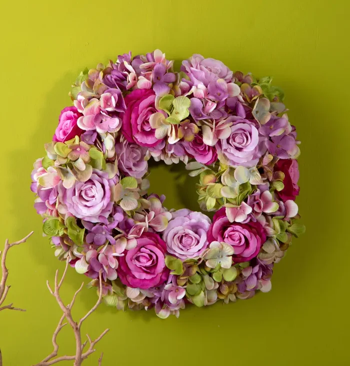 Corona con Fiori di Rose e Ortensie Ø 30 cm - immagine 3