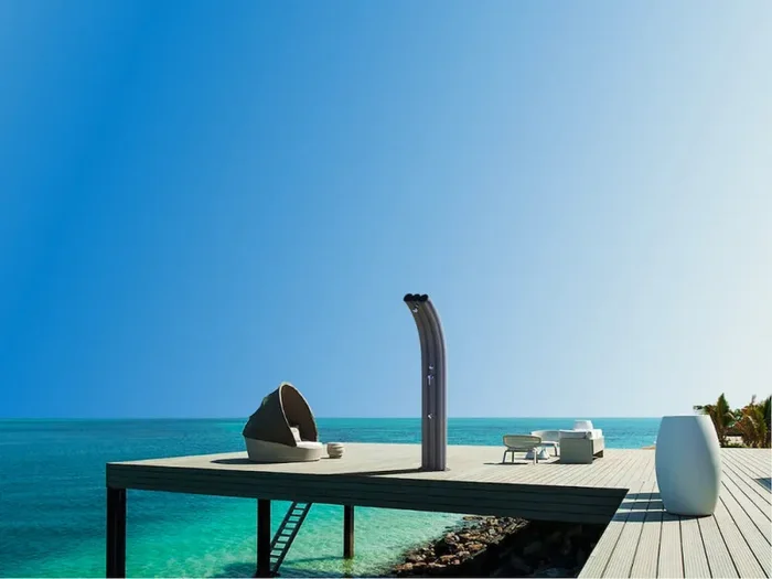 Doccia Solare da Giardino 75L Miscelatore Temporizzato e Lavapiedi Arkema Energy Pro Grigio Antracite - immagine 2