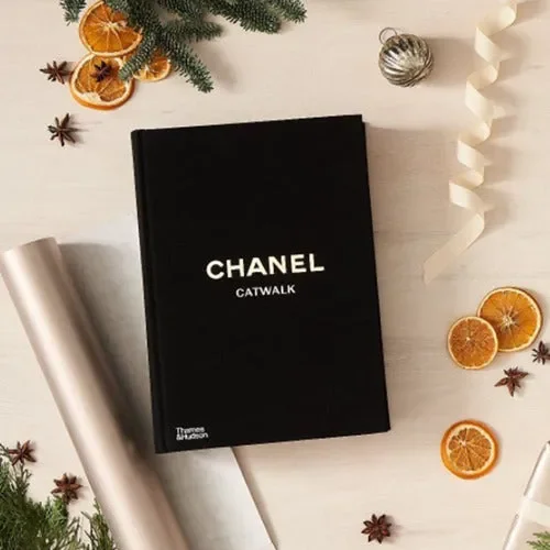 LIBRO-CHANEL CATWALK (19.5 x 6 x 28.5 cm) Vendita calda online