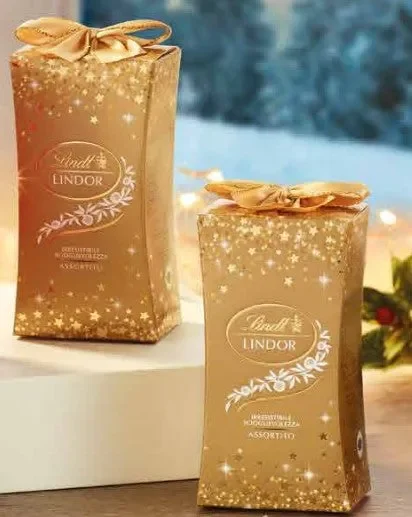 Lindt Regalino di Natale Cioccolato al Latte, Bianco e Extra Fondente 75 Gr Saldi - immagine 2