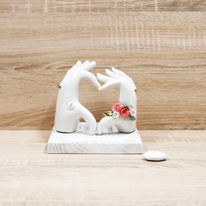 Mani LOVE con Rose Rosse Porcellana di Capodimonte Moda