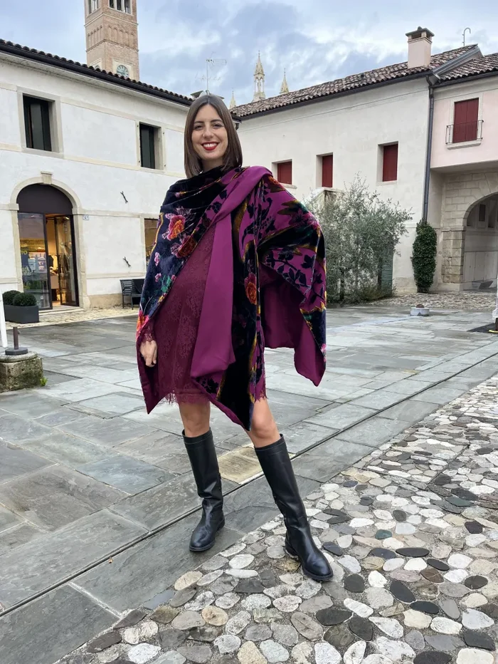 MANTELLA REVERSIBILE NERO E BORDO’ Vendita calda - immagine 2