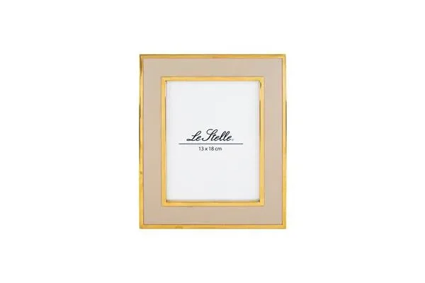 PORTAFOTO IN LEGNO TORTORA CON BORDO ORO (13x18cm) Moda