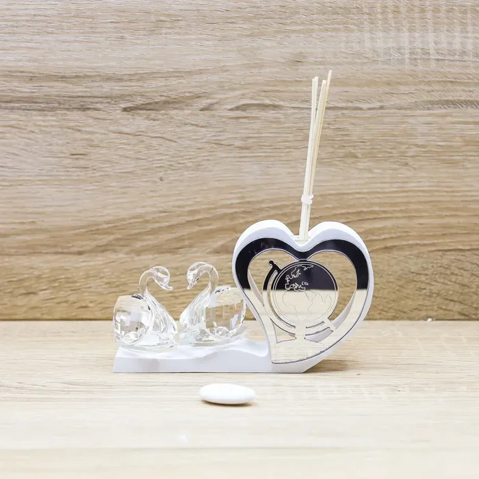 Profumatore Cuore con Mappamondo e Cigni Sconti