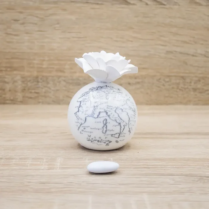 Profumatore Mappamondo Piccolo con Fiore Claraluna