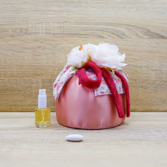 Puff con decori di Fiorellini e Sali Profumati Beccalli for Life