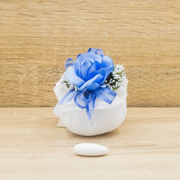 Sacchettino Bianco a Pois con Fiore Blu e Sali Profumati La Vie en Rose